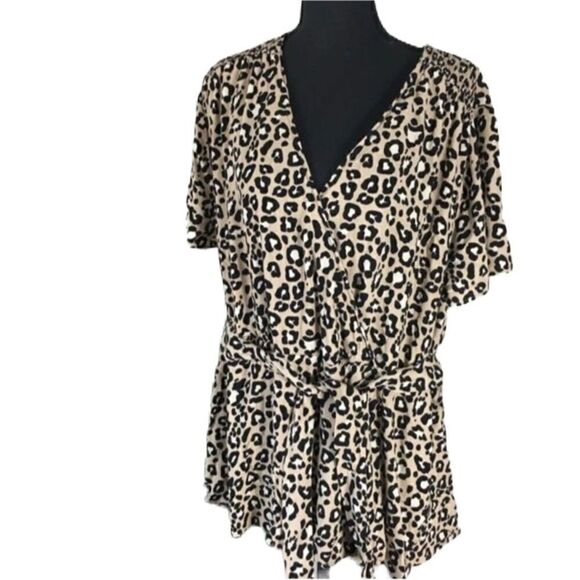 #138 Plus Size Ava + Viv Leopard Crossover Top - Picture 1 of 6